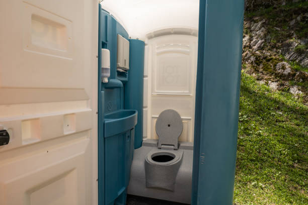 Best Porta potty rental near me  in Oakfield, WI